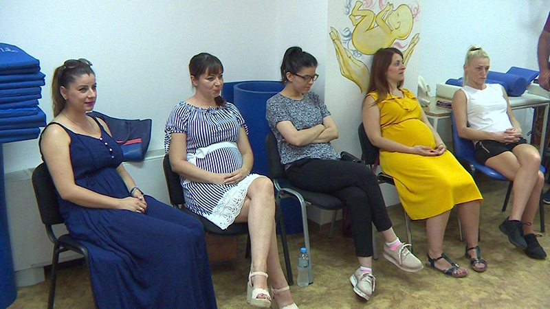 DOBOJ: Škola za trudnice (VIDEO)