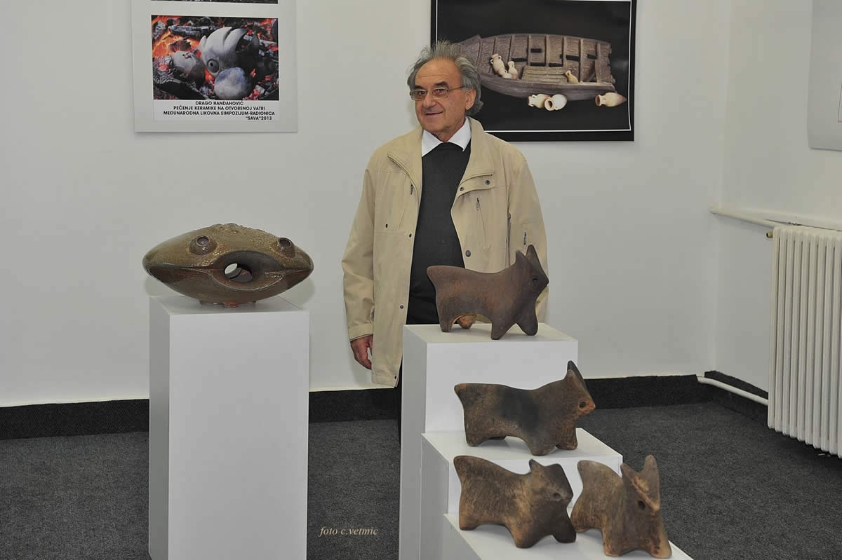 DOBOJ: Vajar Drago Handanović gradu poklanja 60 godina umjetničkog stvaralaštva (VIDEO)