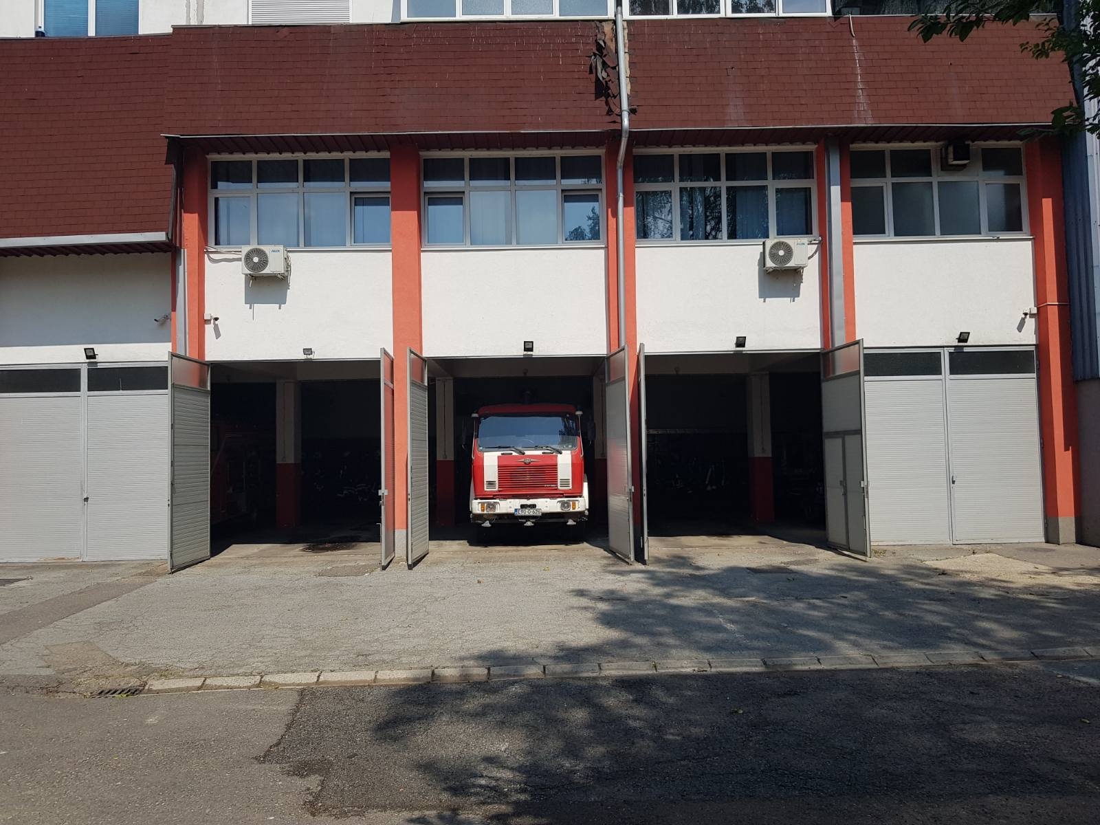 DOBOJ: Lokalizovan požar na regionalnoj deponiji (FOTO)