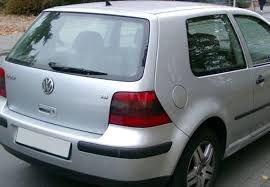 DOBOJ: Ukraden "golf četiri"