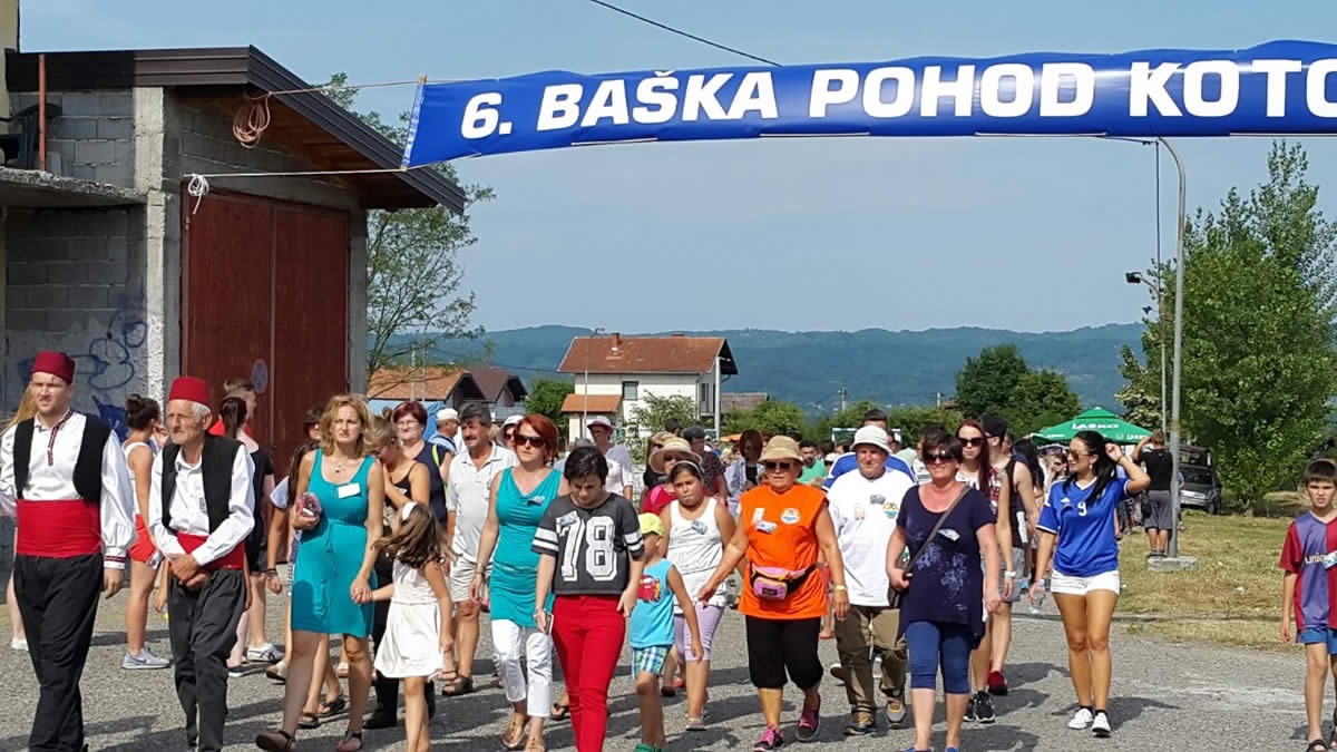 DOBOJ: "Baška pohod" okupio kotorane koji žive u 24 zemlje (FOTO)
