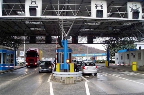 PUTEVI: Pojačan saobraćaj prema jugu