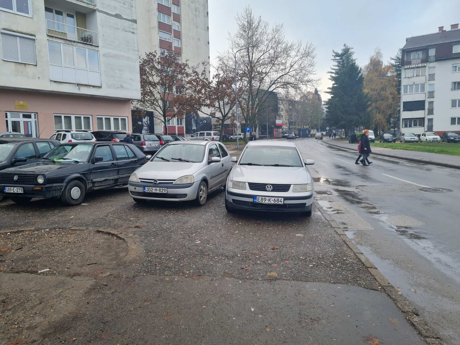 PARKIRAJ GDJE TI JE VOLJA: Bahatosti nema kraja. (FOTO)