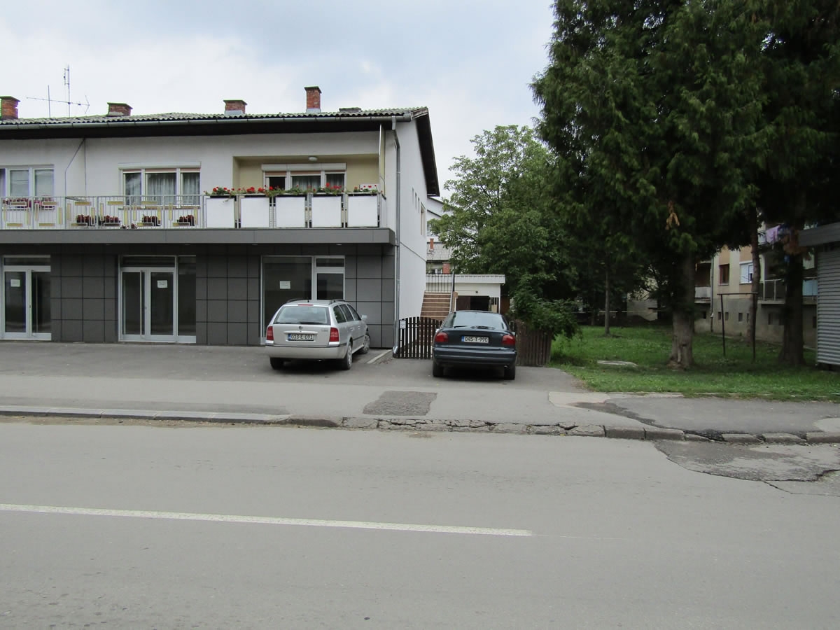 DOBOJ: Izdajem namještenu garsonjeru