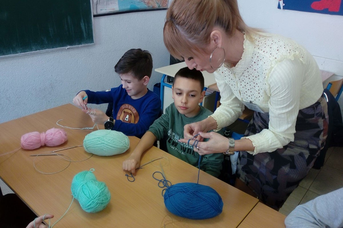 DOBOJ: Čas domaćinstva hit. I dječaci naučili plesti.