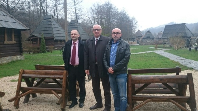 DOBOJ: Ministar Gluhaković posjetio Etno selo „Kotromanićevo“