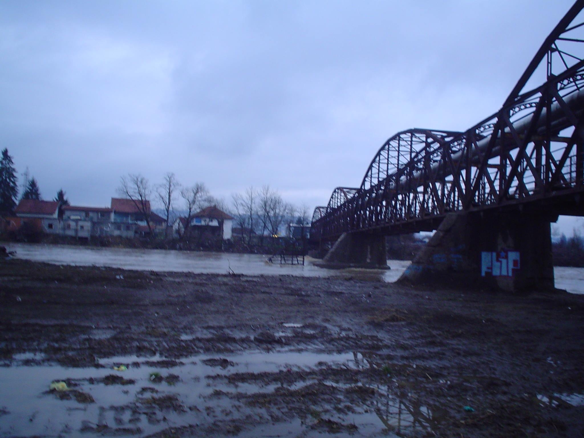DOBOJ: Vodostaj rijeke Bosne 27 centimetara