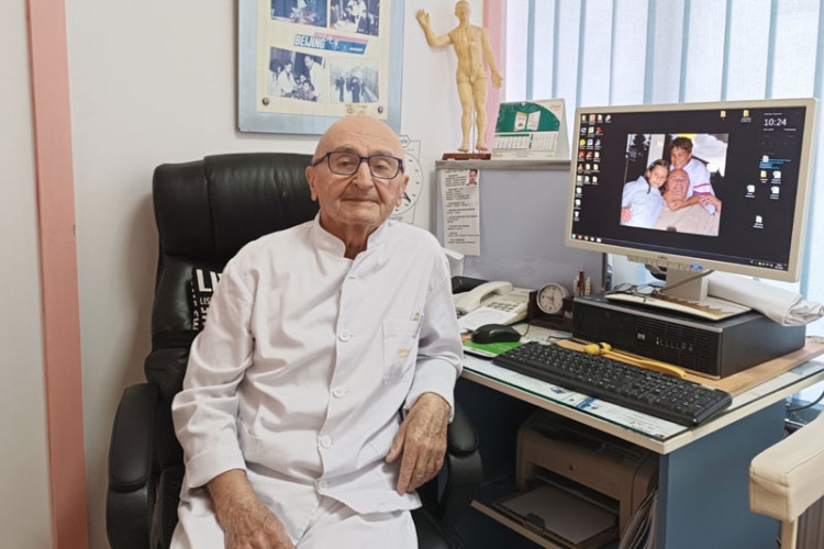 DRAGOLJUB STANOJLOVIĆ 60 GODINA U SLUŽBI ZDRAVLJA: Svakog pacijenta zvao imenom
