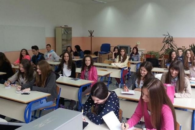 DOBOJ: Srednjoškolci pozivaju kompanije i privrednike da im otvore svoja vrata!
