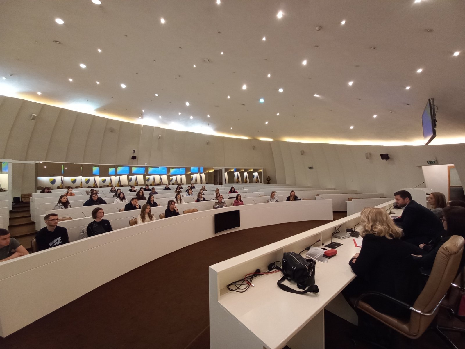 DOBOJ: Edukativno predavanje za učenike Ekonomske škole u Sarajevu