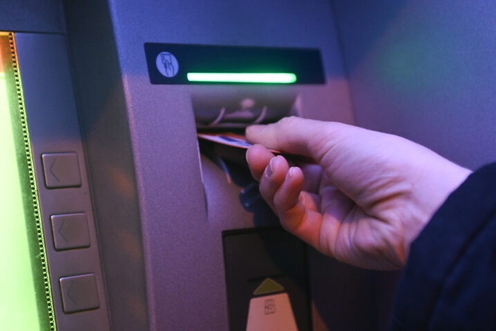 UKINUTE BANKARSKE NAKNADE Vlada RS donijela odluku da stane u kraj nametima koje nemaju stvarno opravdanje