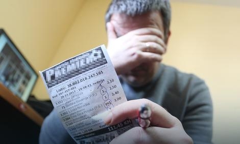 SVETO TROJSTVO PREDUZETNIŠTVA U SRPSKOJ Kafana, kladionica i apoteka na svakih 100 metara