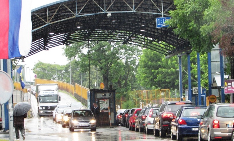 PUTEVI: Čekanje u Gradišci 40 minuta