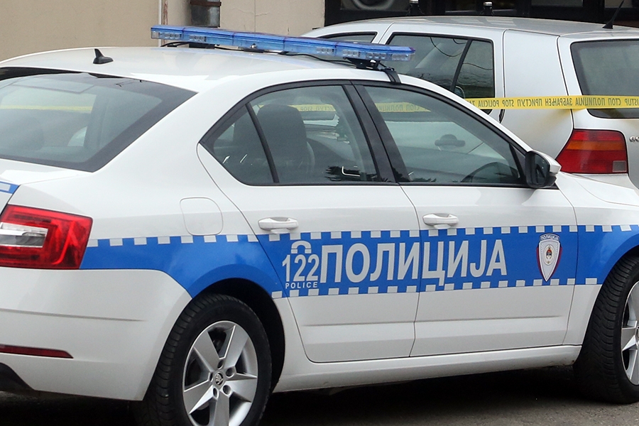 ALARMIRANA POLICIJA Tijelo muškarca pronađeno pored magistralnog puta Modriča – Doboj