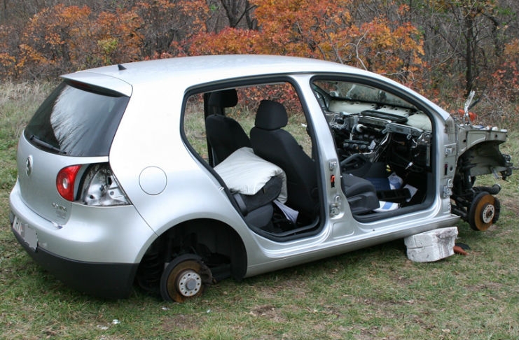 DOBOJ: Vlasnicima vraćeni ukradeni Golfovi