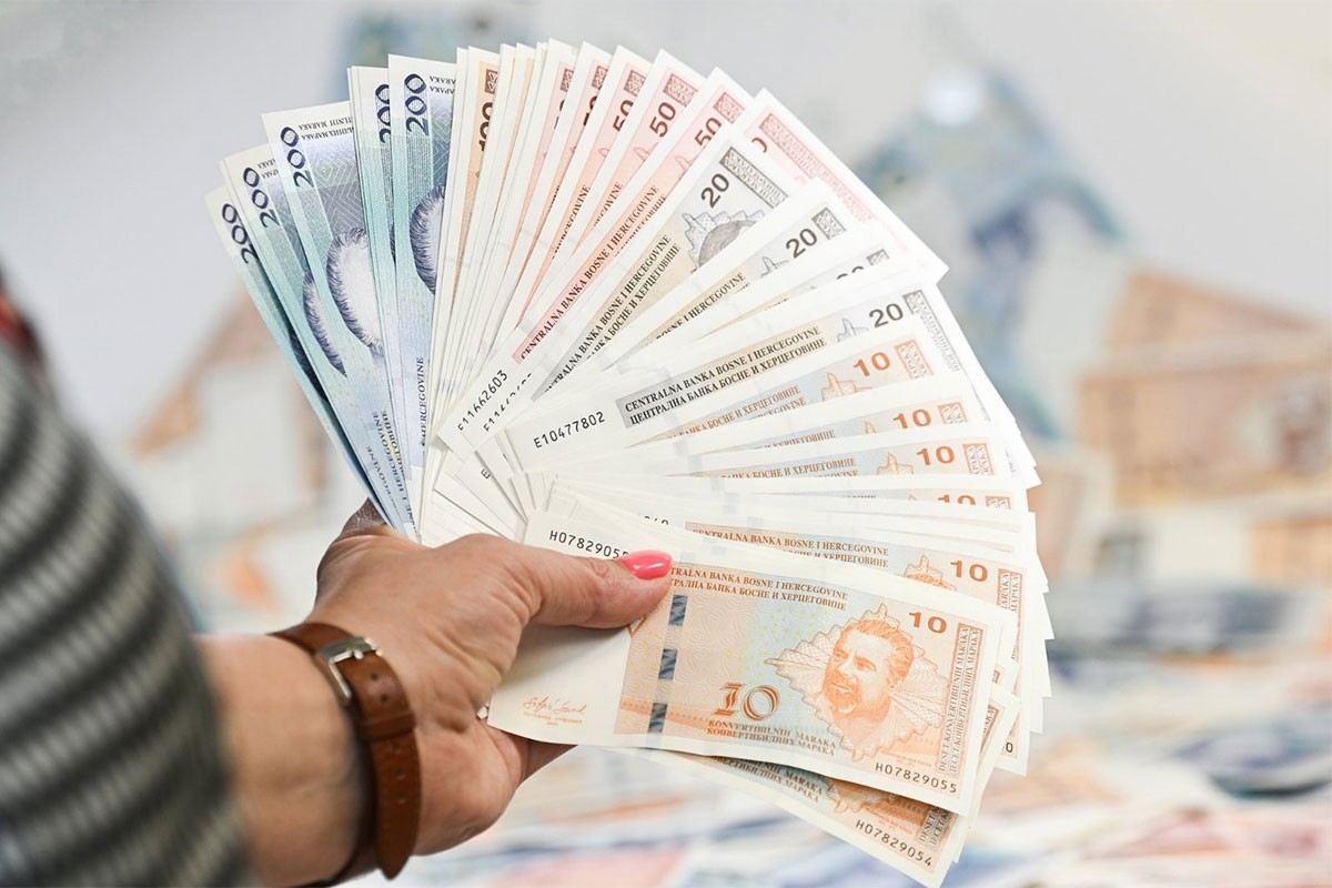 DOBOJ: Dileru deviza ukradeno 250.000 KM?