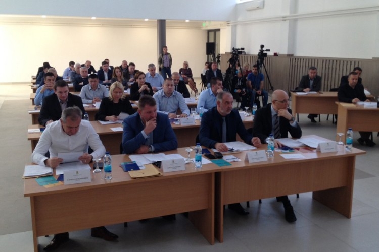 DOBOJ: Usvajanje budžeta usijalo govornicu