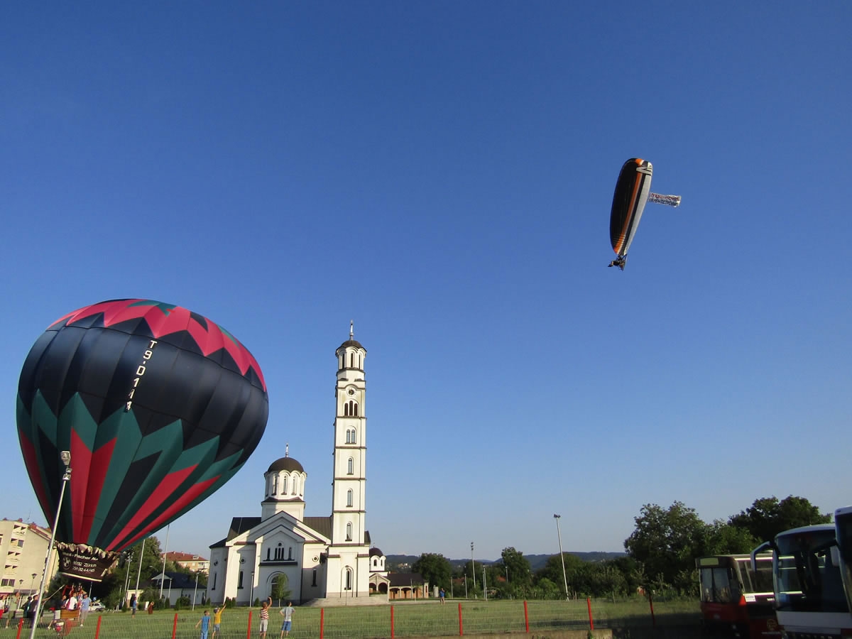 DOBOJ: Sutra počinje jubilarno takmičenje paramotora u preciznom letenju