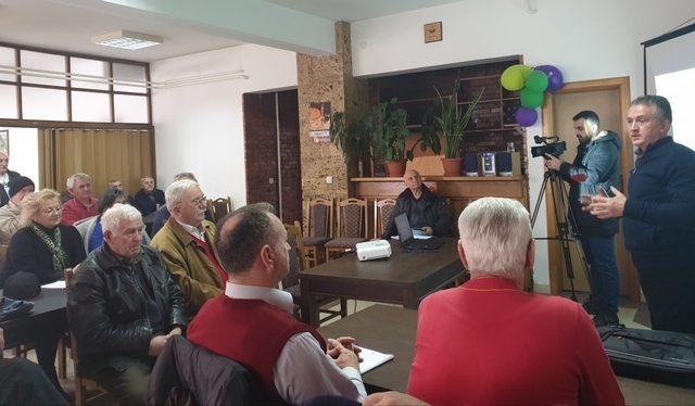 UDRUŽENJE PENZIONERA GRADA DOBOJ: Održan pčelarsko-voćarski kurs