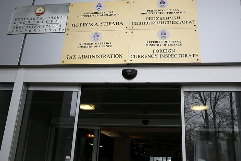 GOMILAJU SE MILIONSKI DUGOVI JAVNIH PREDUZEĆA I BOLNICA: Vlada kao najgori poslodavac u RS