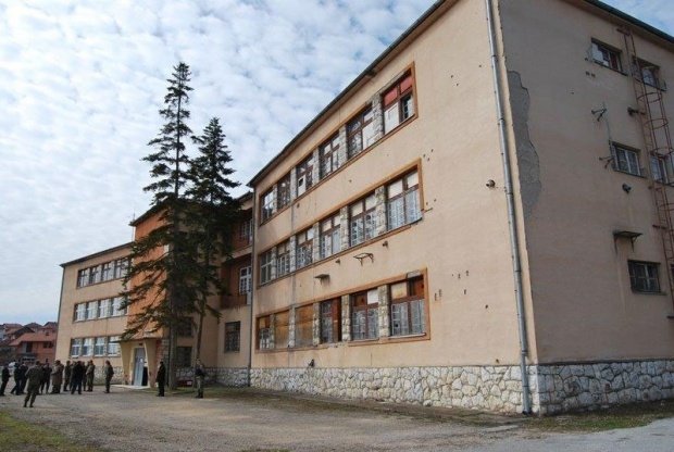 DOBOJ: Do imovine na mala vrata