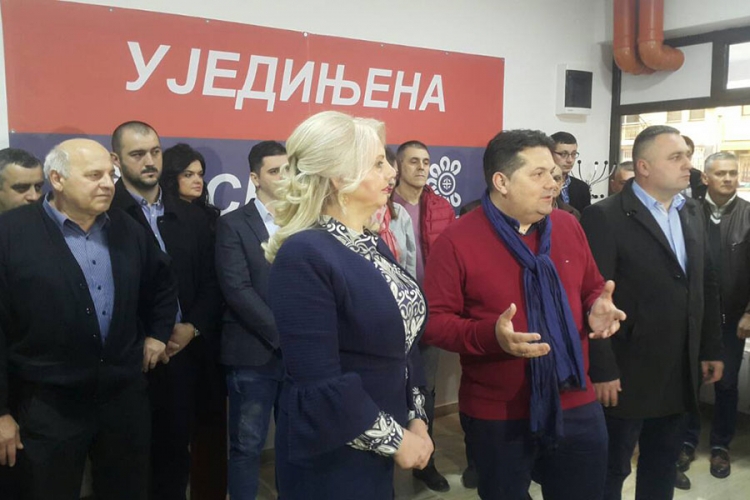 DOBOJ: Partijske dužnosti političara ispred odmora