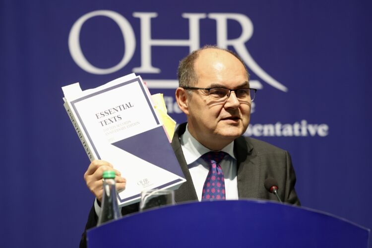 RADNICI U SRPSKOJ POD PRETNJOM!  Kome će biti vjerni - Dodiku ili vlastitoj deci na Zapadu?