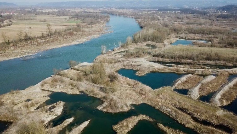 ZA BAHATE ŠLJUNKARE NEMA LEKA: Nakon prijavljene ekološke katastrofe kod Doboja, "Vode Srpske" se oglasile da su nadležne, ali ne i odgovorne
