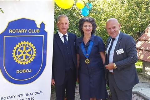 DOBOJ: Bolnica do sptembra dobija sanitetsko vozilo