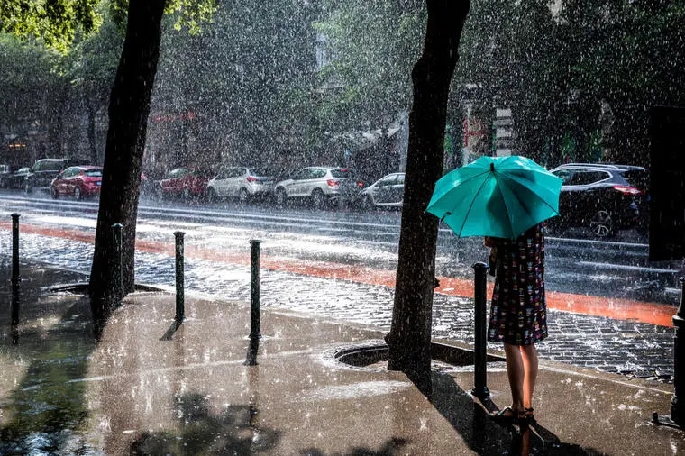 VRIJEME: Danas kiša, na istoku jači pljuskovi sa grmljavinom
