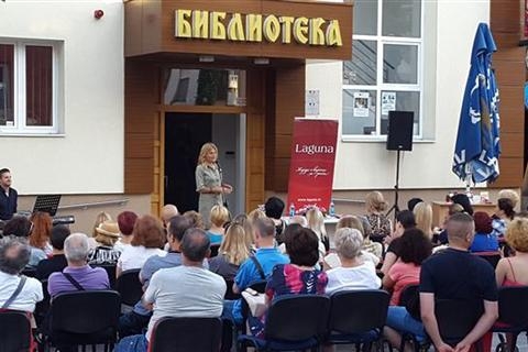 DOBOJ: Mirjana Bobić Mojsilović - knjigama unosim dašak vedrine