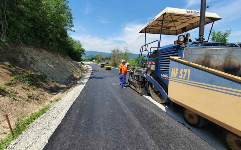 PUTEVI: Na putu Bijeljina-Rača saobraćaj jednom trakom