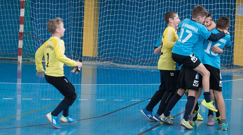 24. BOŽIĆNO – NOVOGODIŠNJI TURNIR U MALOM FUDBALU ”DOBOJ 2018”: Vučijak i SDS Osječani idu dalje