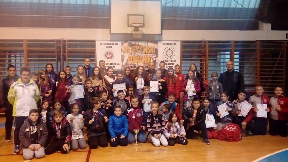 DOBOJ: Srebro za Karate klub "Vila" na 10. Aapatinskom pobedniku (FOTO)