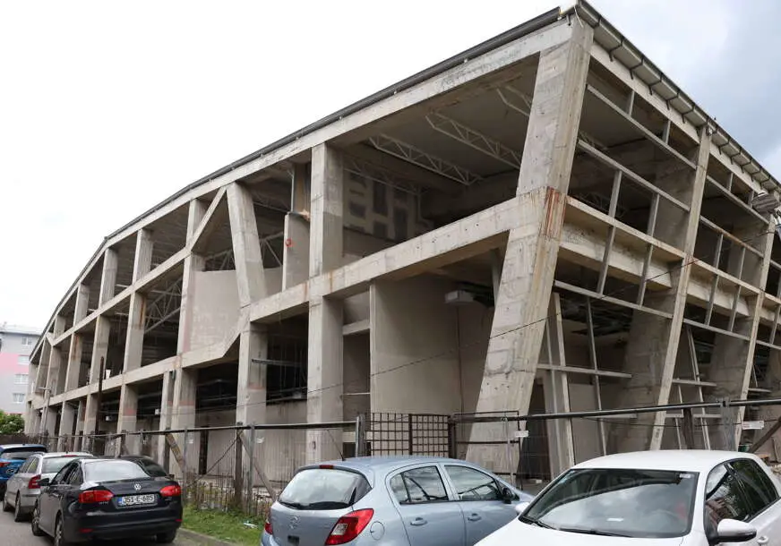 Spomenik najvećoj PRELETAČKOJ AFERI u istoriji Srpske: Sportska dvorana u Doboju kao Skadar na Bojani (VIDEO)