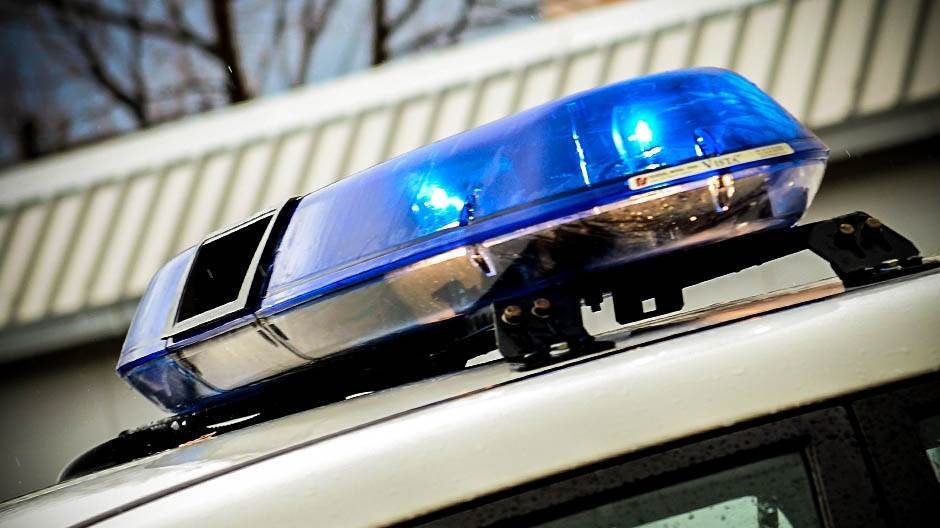 DOBOJ: Uhvaćen kako vozi neregistrovan automobilom s lažnim tablicama - policija oduzela vozilo!