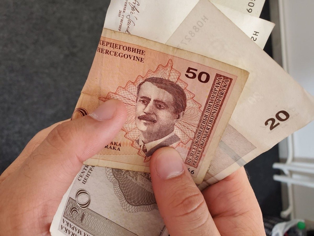 Prosječna plata u aprilu u Srpskoj 1.094 KM