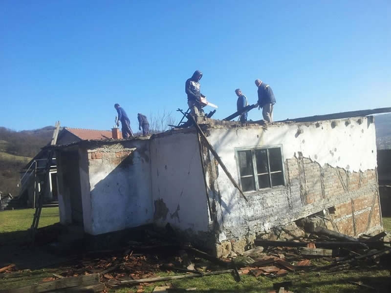 DOBOJ JUG: Počeli radovi na izgradnji kuće za Mirsadu i Jasmina Suljkanović (FOTO)
