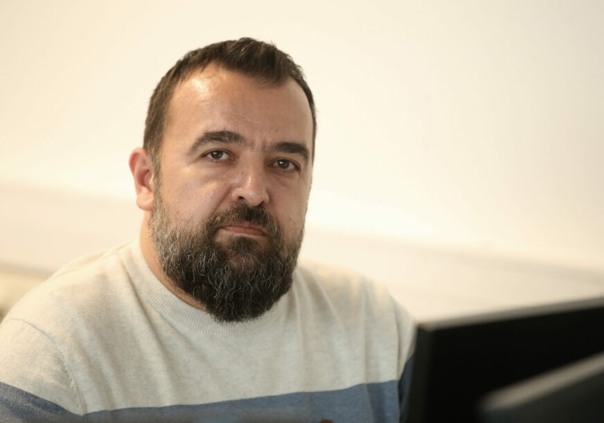 ODGOVOR NOVINARA NIKOLE MORAČE PREDSJEDNIKU REPUBLIKE SRPSKE "Predsjedniče, u čemu je problem?!"