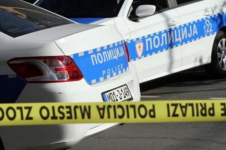 DOBOJ: Dvoje maloljetnika povrijeđeno u sudaru mopeda i auta