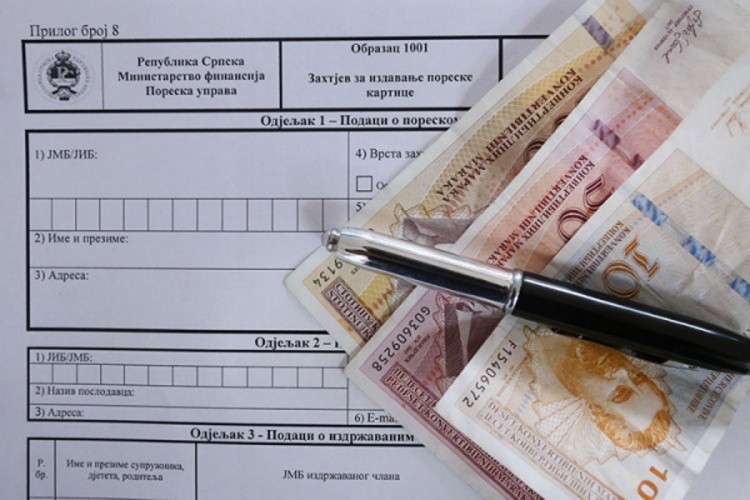 U kasu javnih prihoda Srpske prikupljeno 2,28 milijardi KM