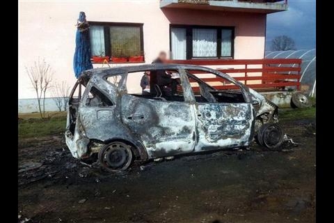 SOČKOVAC: Izgorio automobil "mercedes"