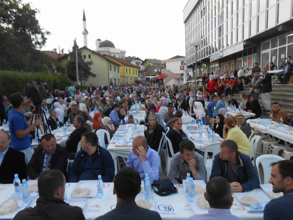 POVODOM ODLUKE O PRISTUPU DOBOJA ASOCIJACIJI OPŠTINA TURSKOG SVIJETA: Turska večera nije džabaluk