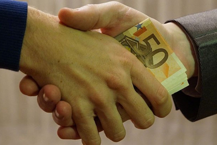 OTVORENA ISTRAGA: Iz dobojskog budžeta kupovali glasove penzionera?