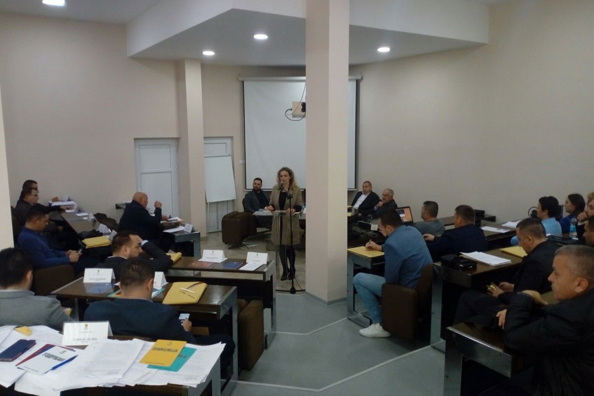 DOBOJ: Sevlid "Obrenova podguzna muva" Hurtić kontrolisao svaki minut za govornicom