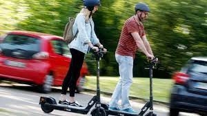 ZA REGISTRACIJU TROTINETA 20 MARAKA: Definisana i dozvoljena brzina lakih električnih vozila