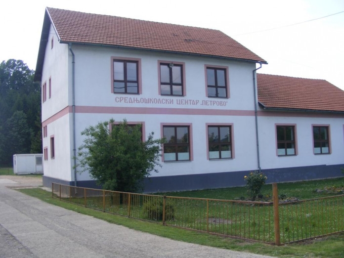 PETROVO: Djeca mijenjala pištolj za uniformu!