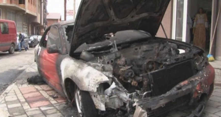 DOBOJ: Izgorio "audi", sumnja se da je zapaljen