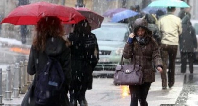 VRIJEME: Danas oblačno sa kišom i snijegom i padom temperature