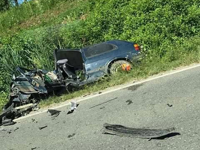 TRAGEDIJA KOD DOBOJA U stravičnom sudaru stradao vozač "golfa"